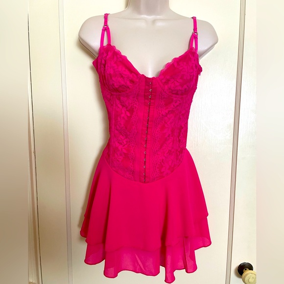 Outcast Iris Corset Minidress in Pink - NWT - Picture 1 of 11